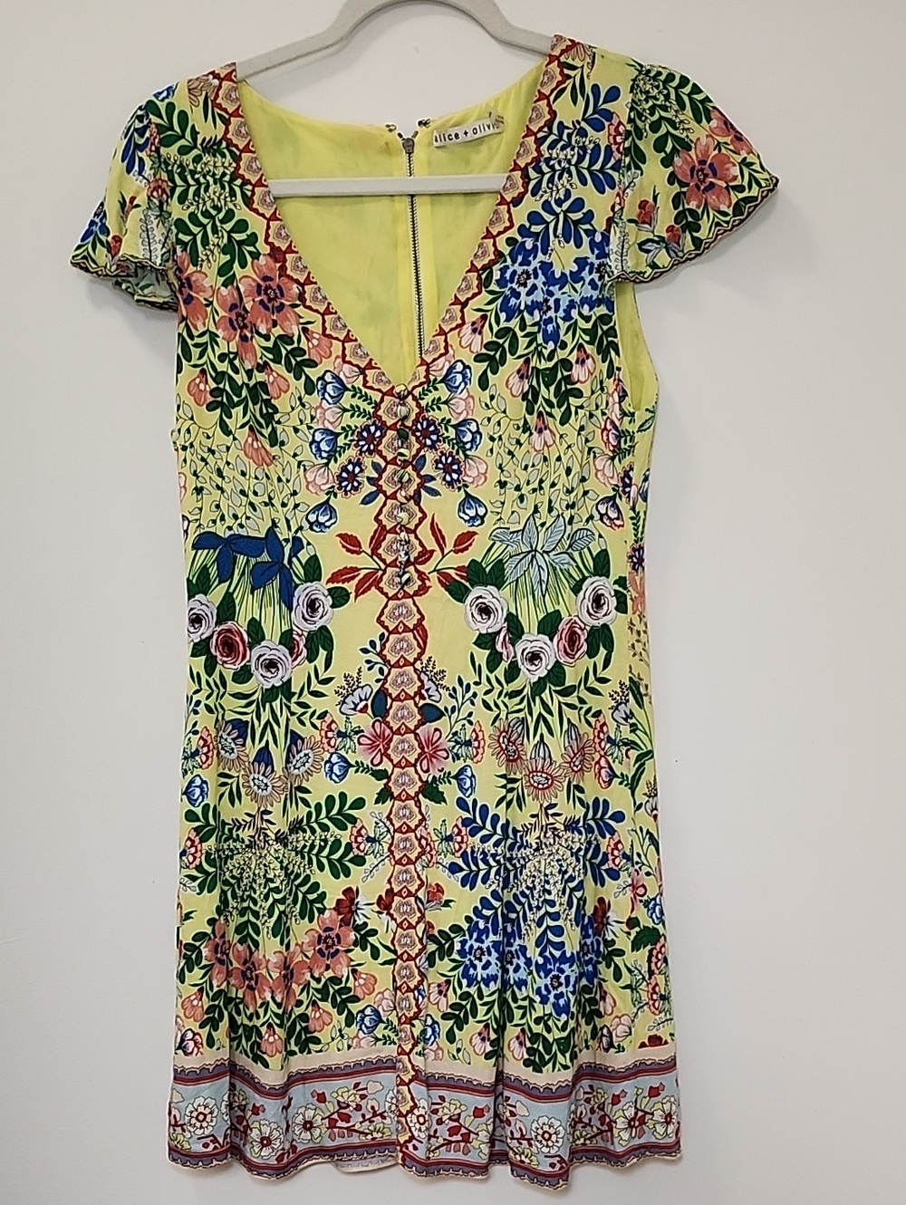ALICE + OLIVIA Hadley Floral Mini Dress Women's Half Button V-neck Sz 4 - Picture 7 of 16